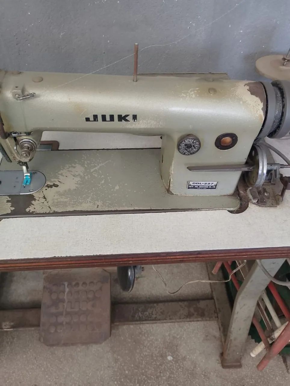 Máquina de costura industrial 