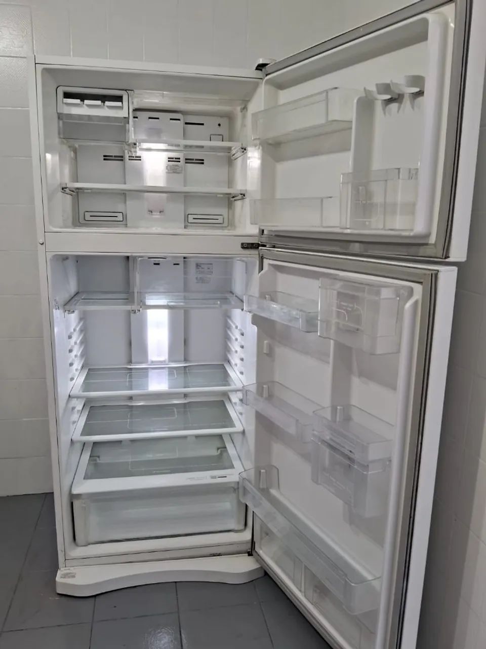 Geladeira Eletrolux seminova