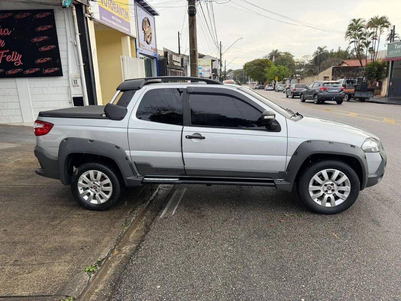 Fiat Strada Adventure1.8/ 1.8 Locker Flex CD 2014 - Foto 4