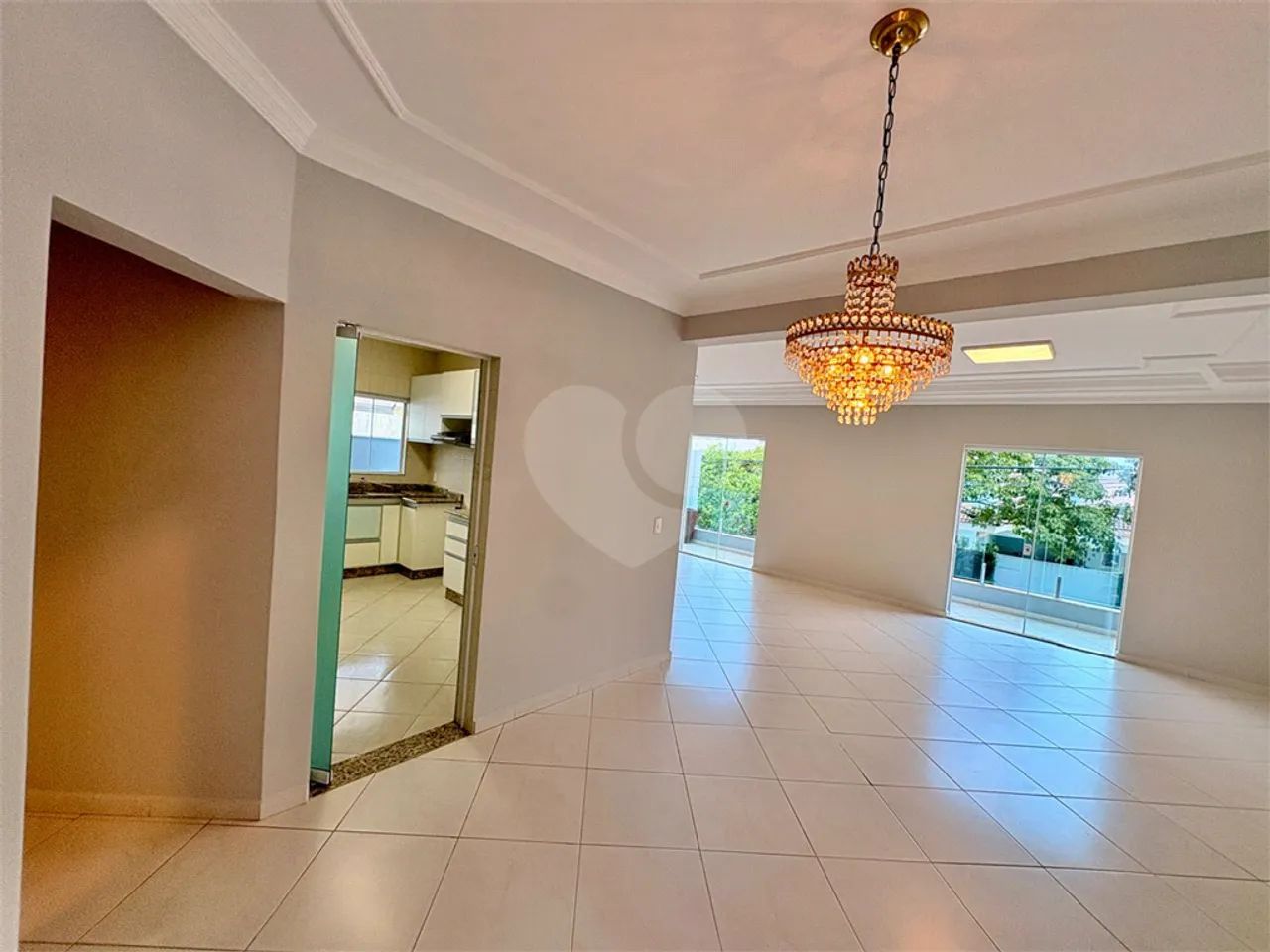 Casa a venda com e quartos em condominio villa dos inglezes Sorocaba SP.