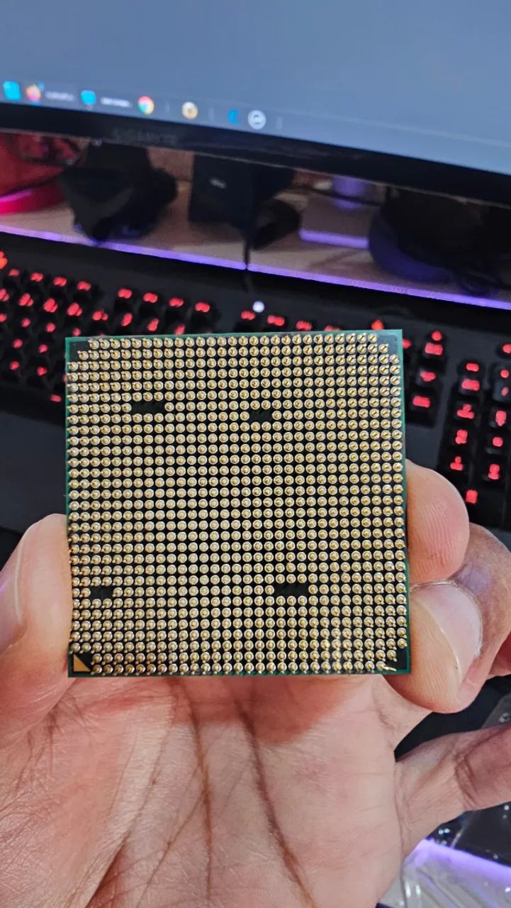 Processador Amd Phenom Ii X6 10 (3,3 Ghz) Com Cooler Box (Usado) - Foto 2