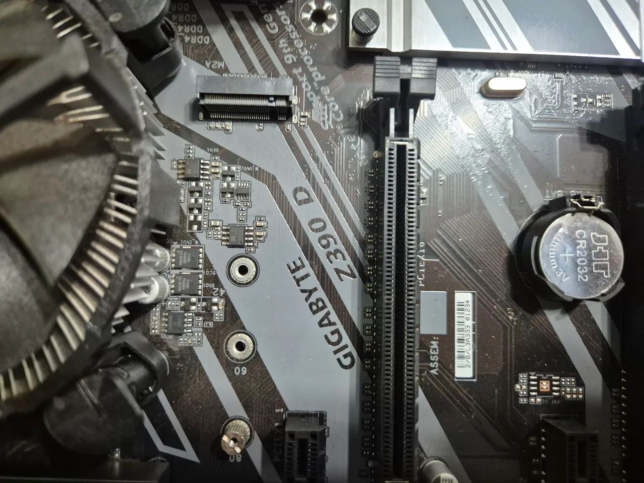 Placa mãe Gigabyte Z390 D com processador e memória  - Foto 3