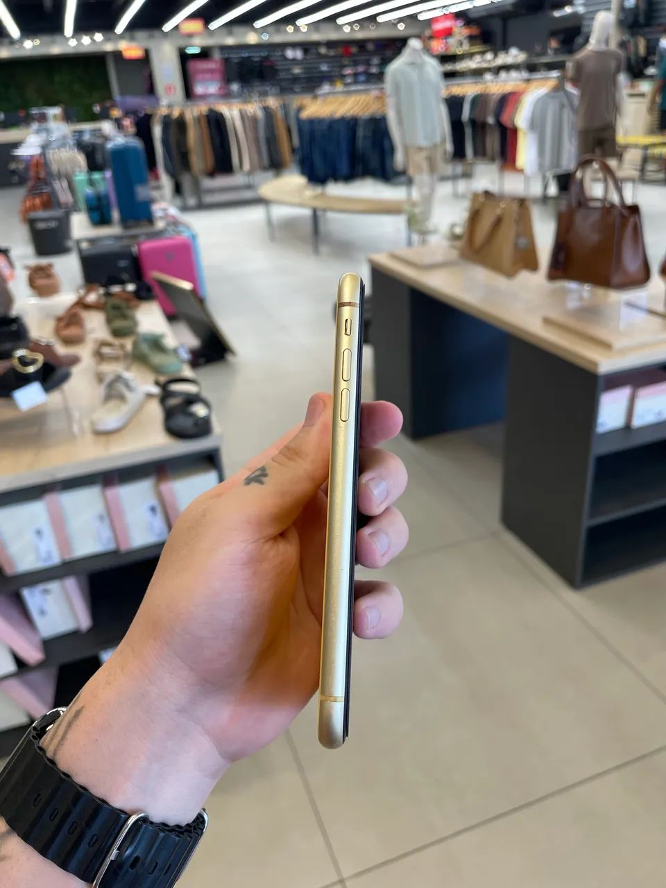 IPHONE XR - Foto 3