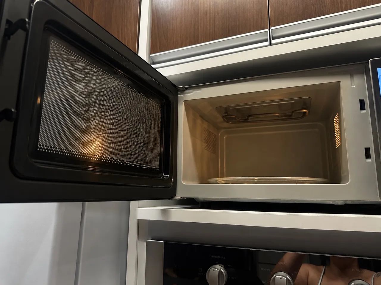  MICRO-ONDAS BRASTEMP INOX ESPELHADO 32L COM GRILL - Foto 5