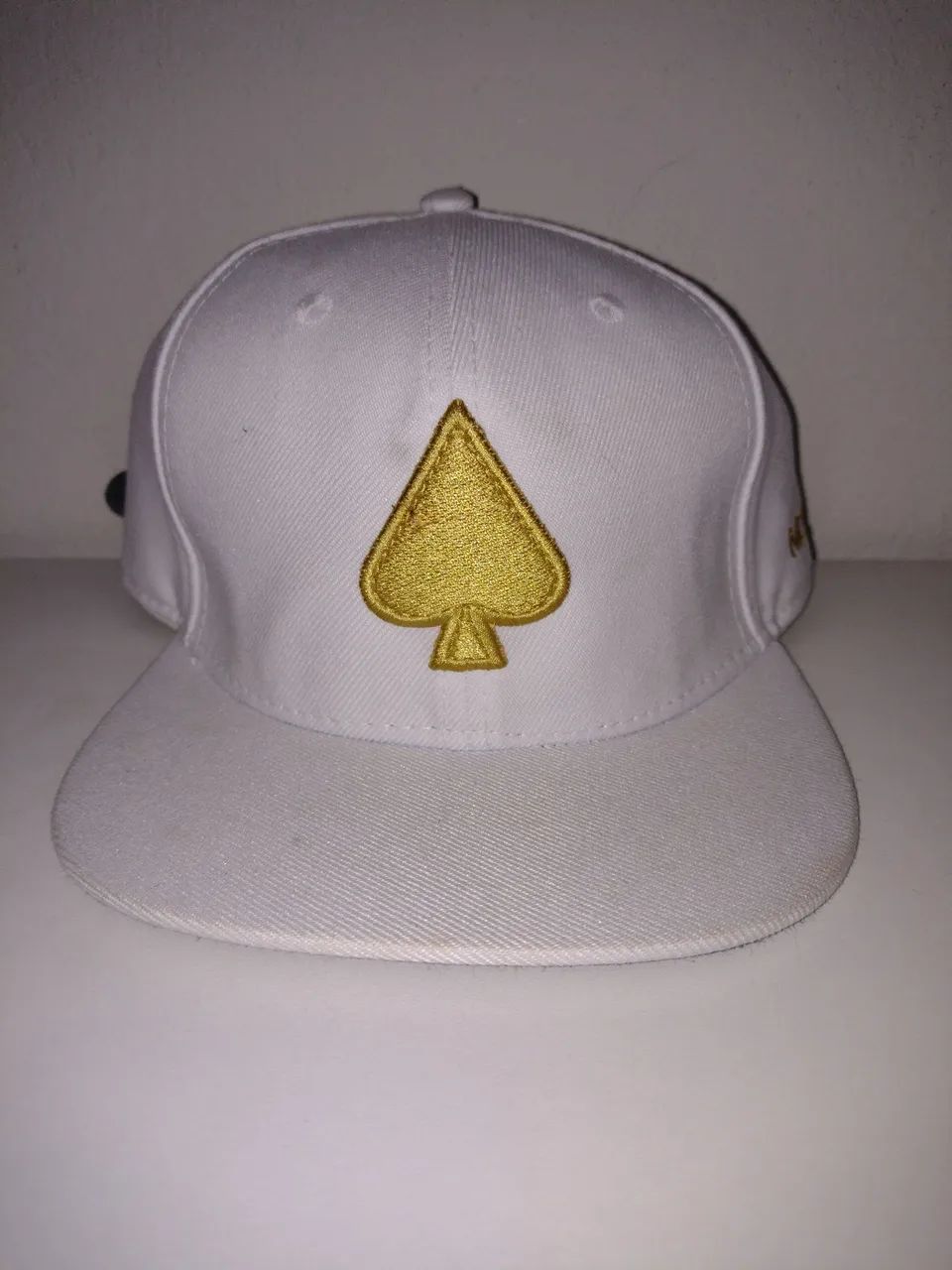 Boné MCD Golden core branco 97% poliéster 3% algodão 