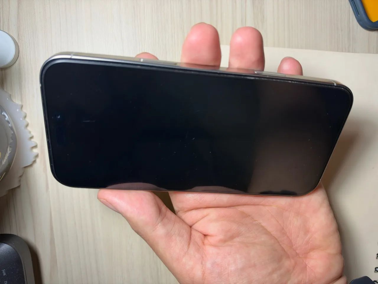 Apple iPhone 16 Pro Max (256 GB) - Titânio natural - 90% de saúde da bateria  - Foto 2