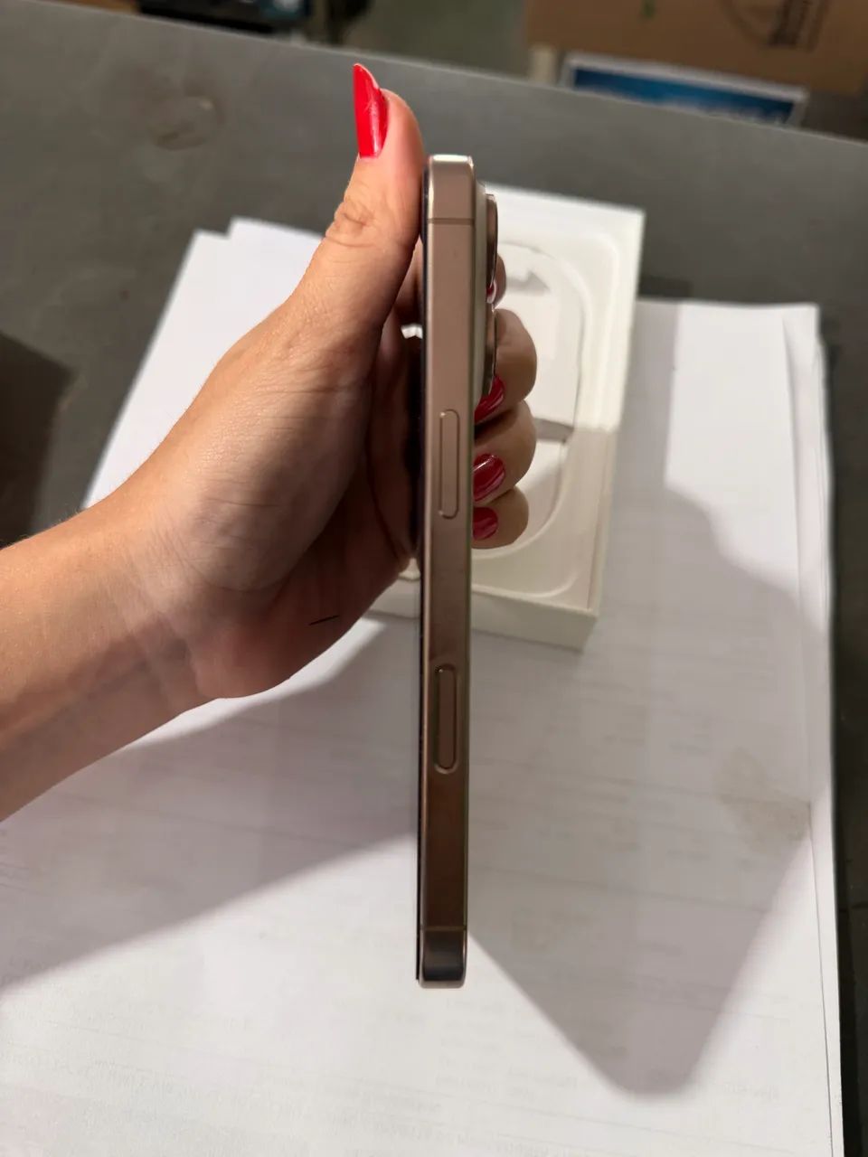 iPhone 16 PRO  - Foto 4