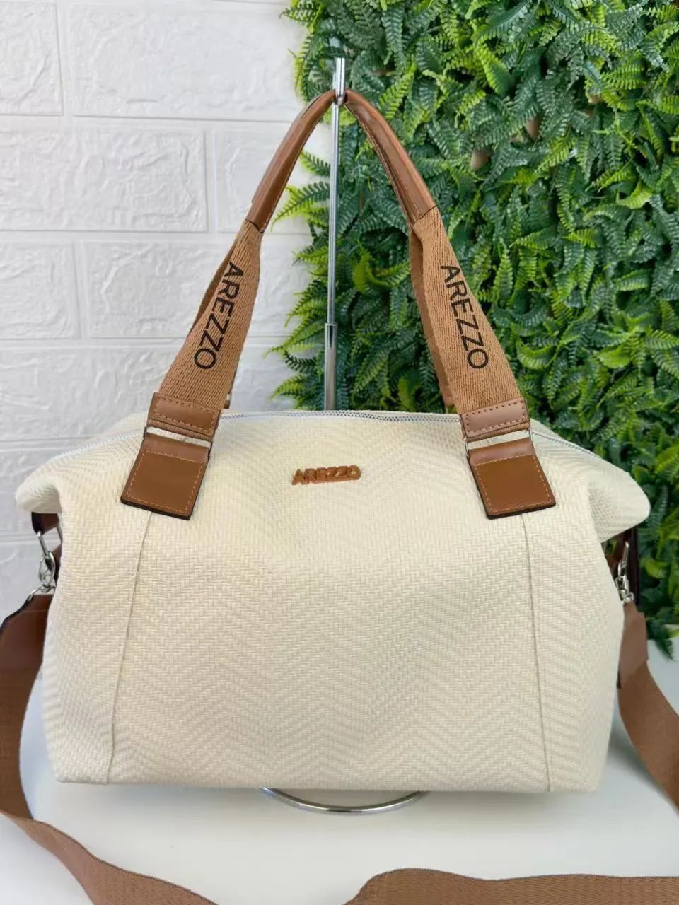Bolsa Arezzo e Schütz  - Foto 2