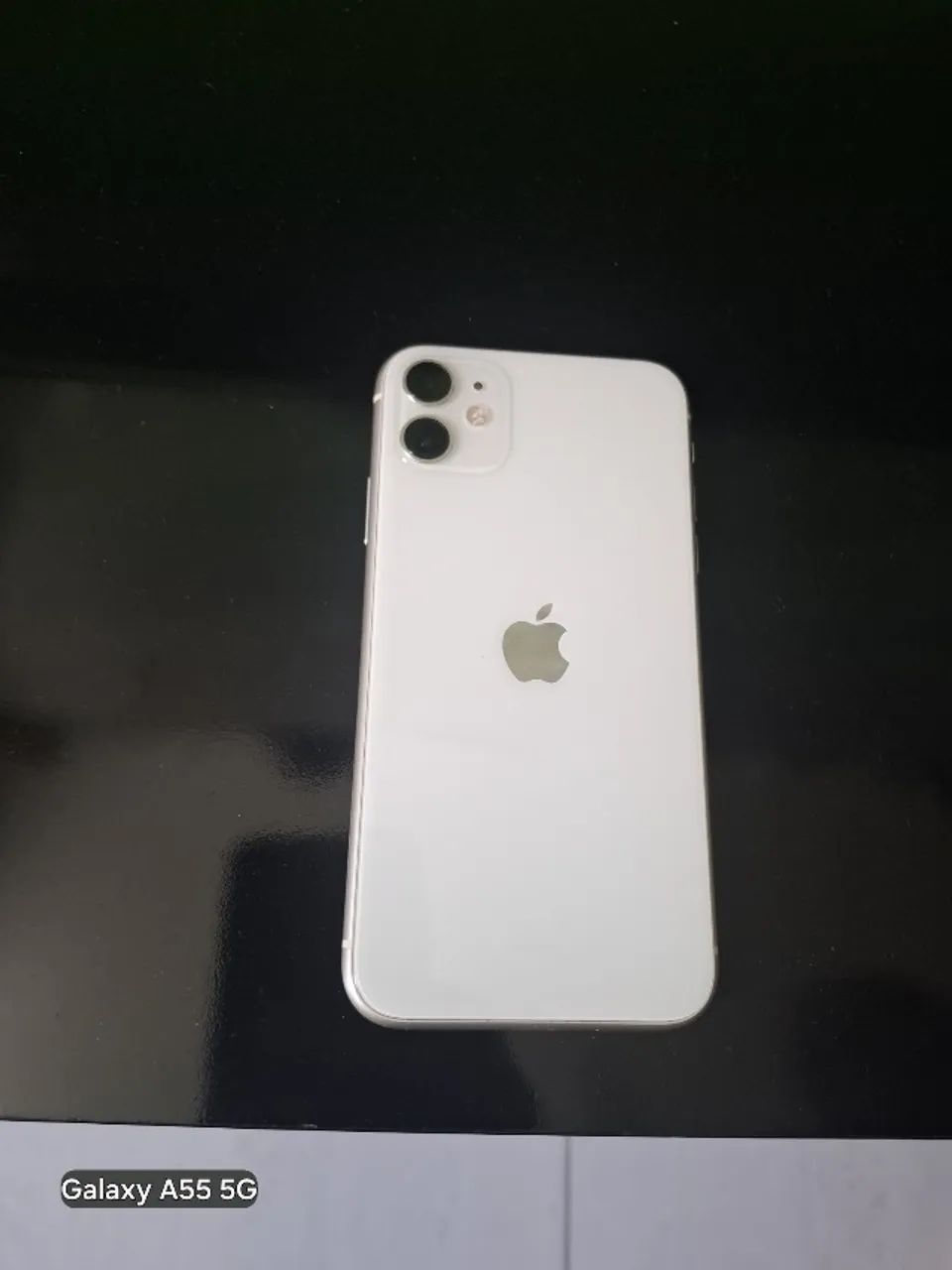 Venda de IPhone 11 semi novo  - Foto 3