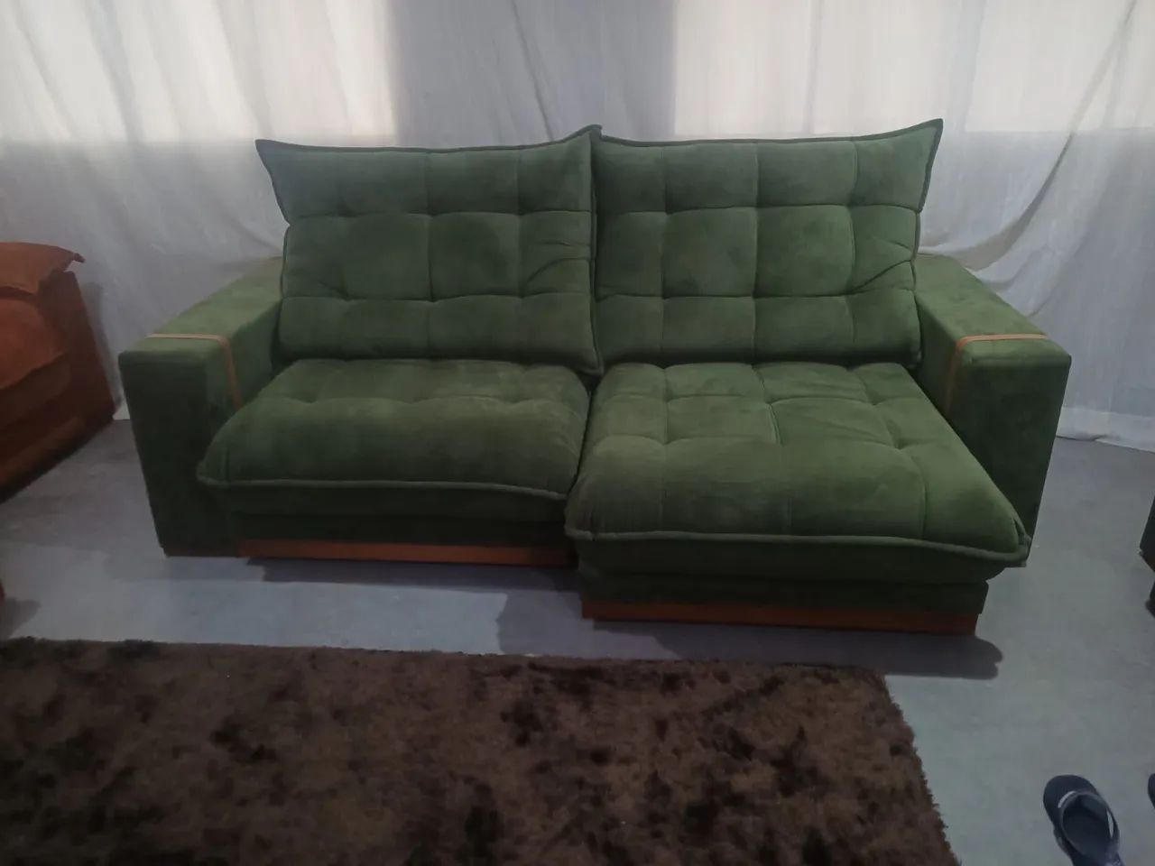 Sofá retrátil e reclinável; seu espaço relax.