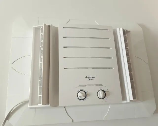 VENDO! Ar-Condicionado Janela SEMINOVOS (7 meses de uso) - Midea