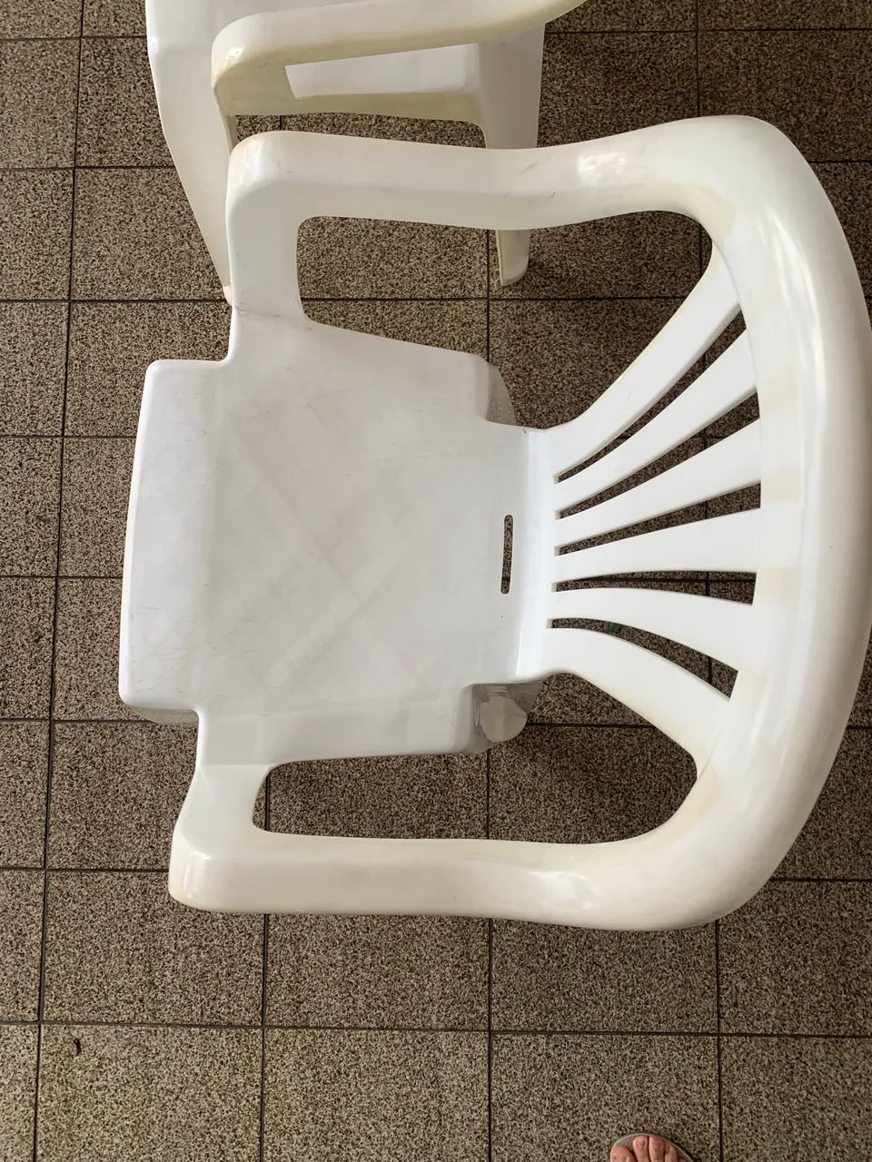 Cadeira de plástico  - Foto 2