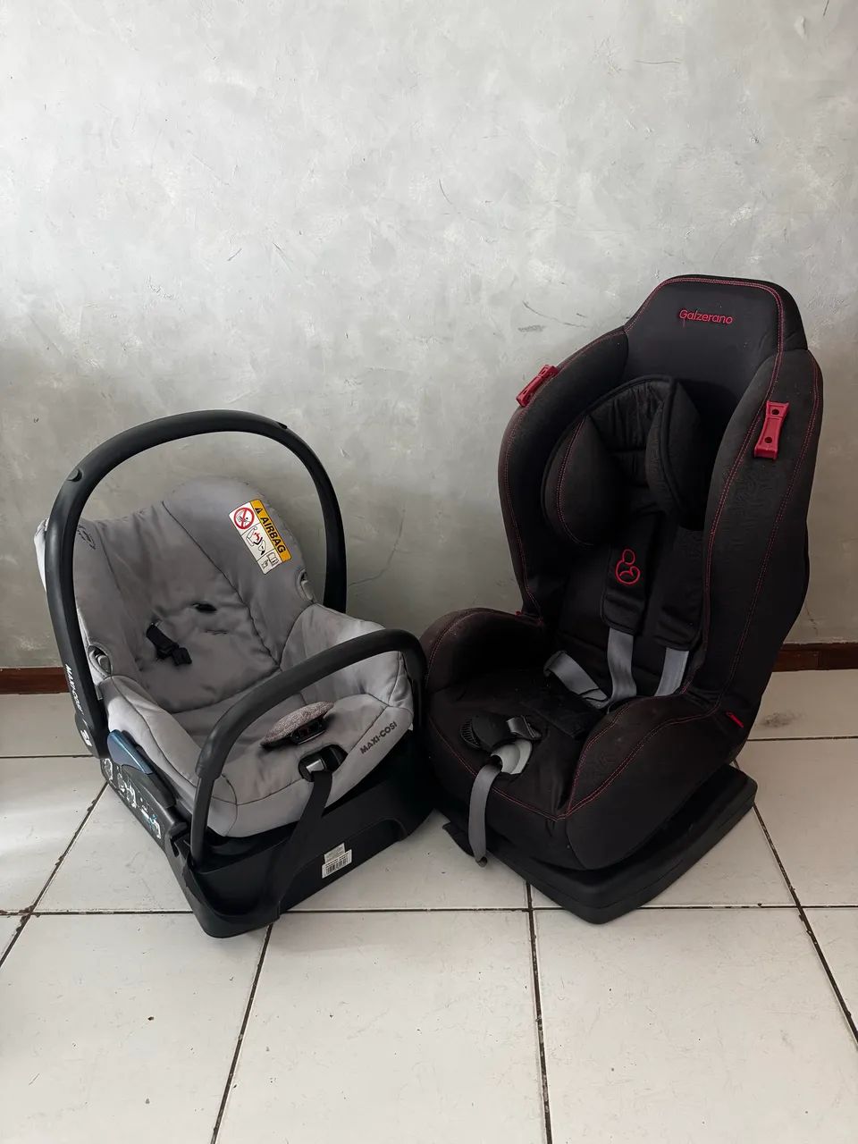 Cadeirinha e Bebê conforto 