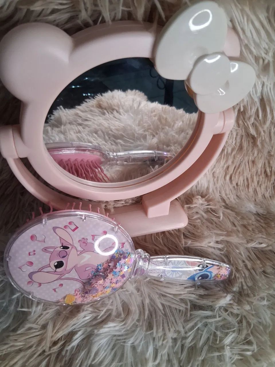 Espelho Hello Kitty e escova de cabelo stitch 