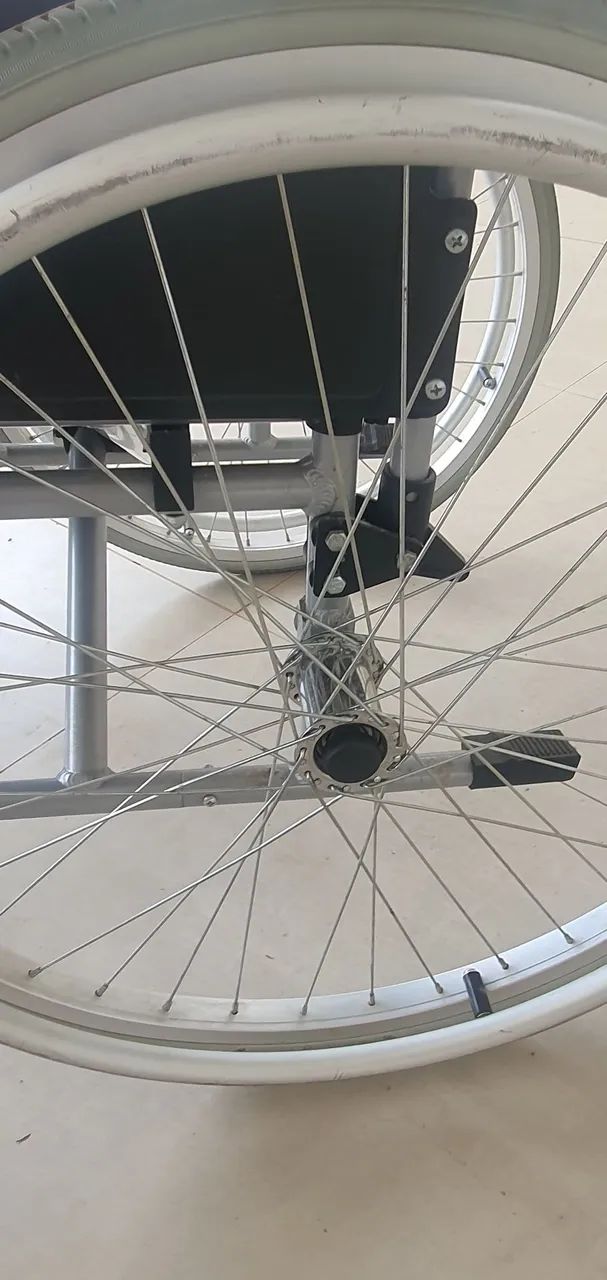 Cadeira de rodas - Foto 3