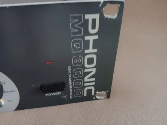 Vendo Equalizador Gráfico Phonic MQ 3600 (usado)