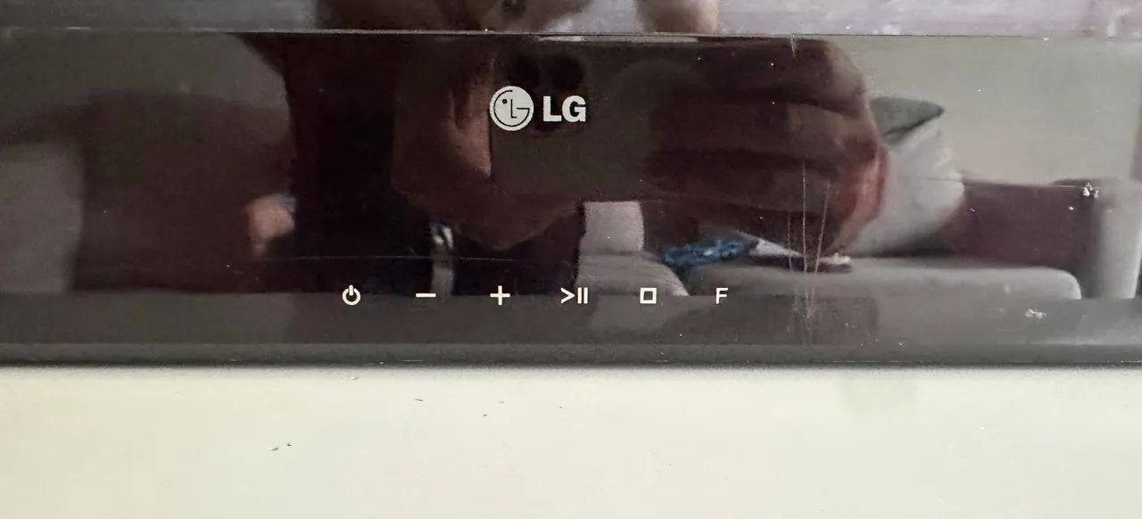 Soundbar LG com Subwoofer e Bluetooth 300W - Foto 2