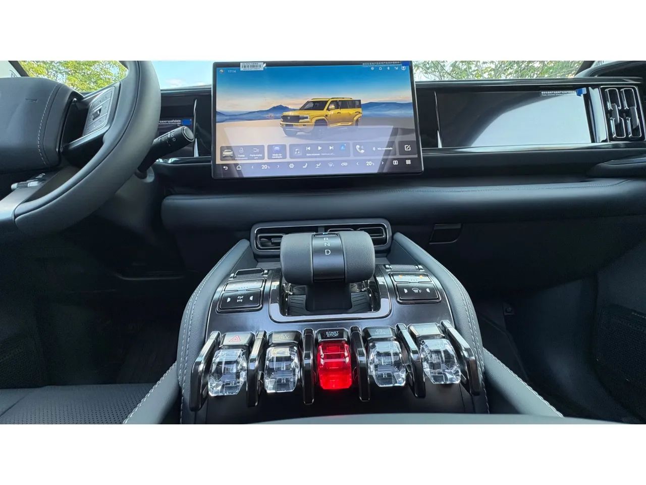 Denza B5 SUV híbrido plug-in, foto 16 de 16