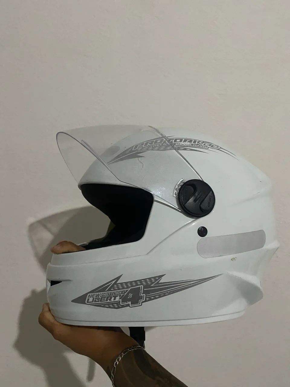 Capacete de moto tamanho 58 - Foto 2