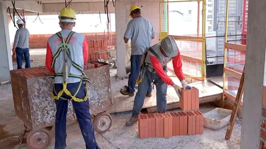 ajudante de obra na vicente pires