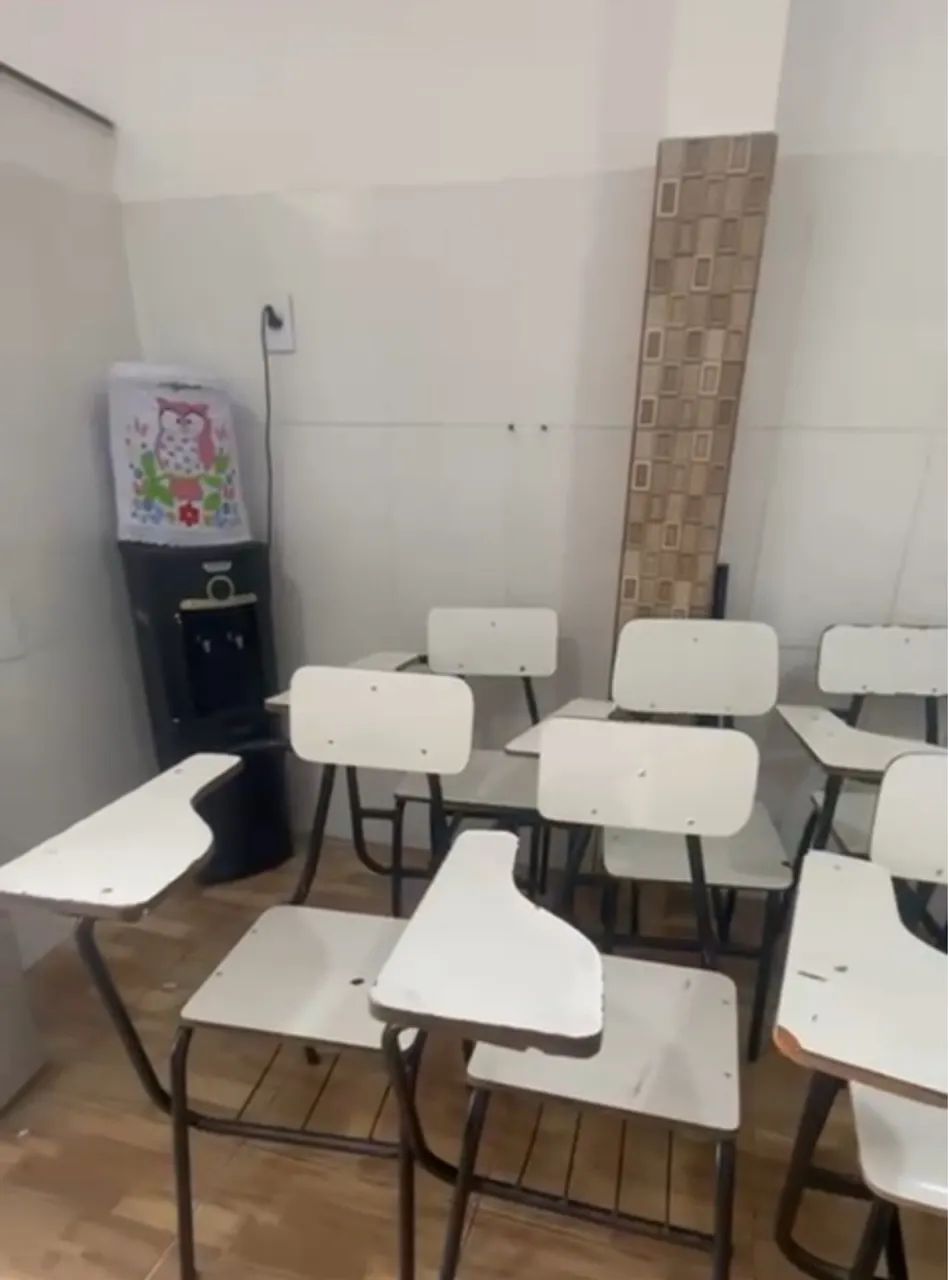 Vendo carteiras escolar no precinho * - Foto 3