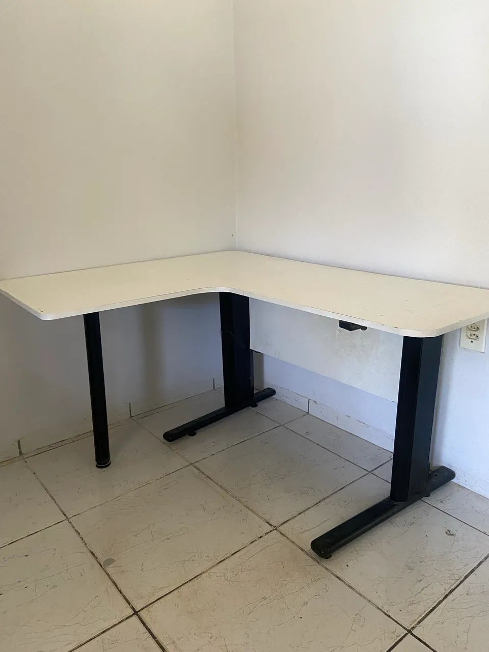 Mesa de Escritório em L / Mesa de Estudos Branca 