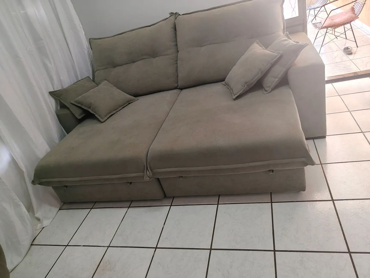 Vendo sofá comprado na Botive - Foto 2