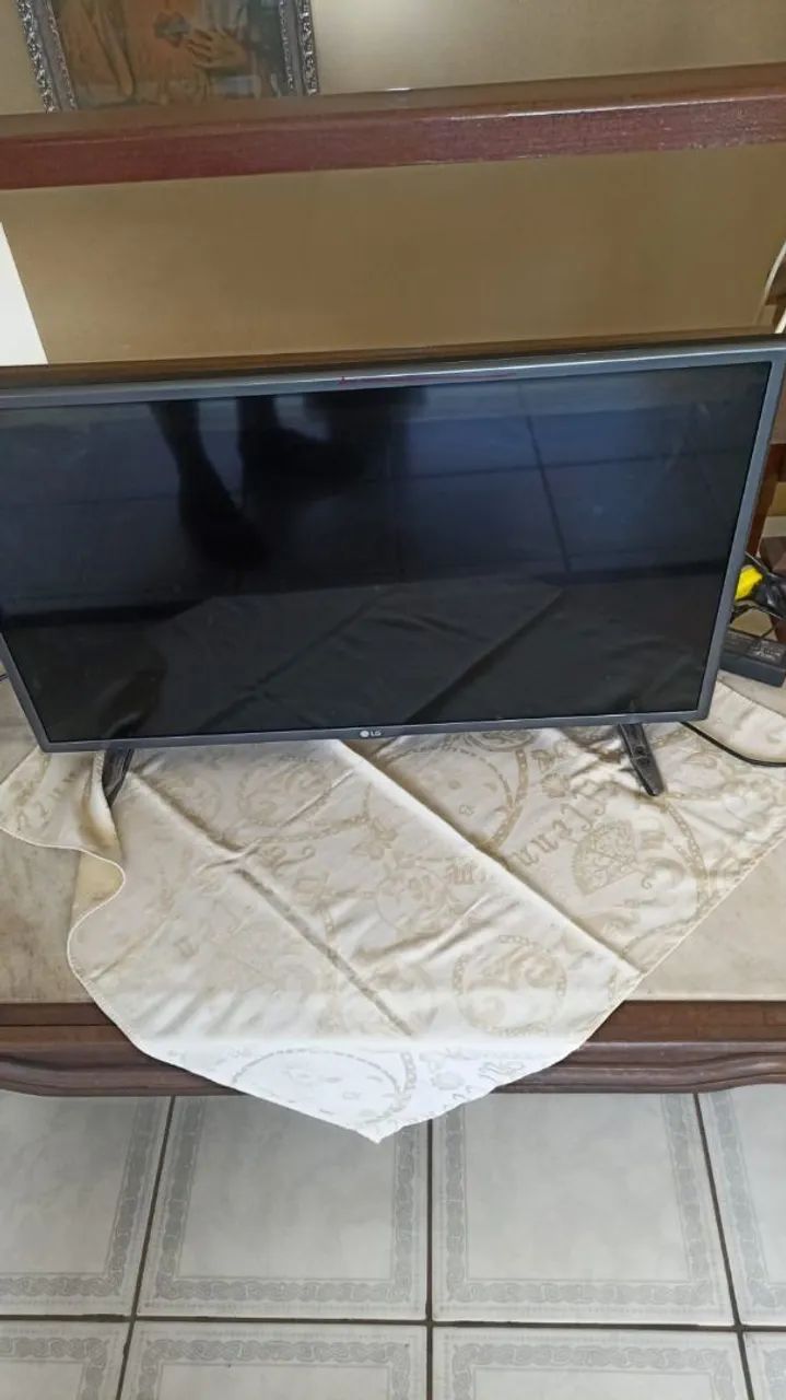 Vendo TV LG 32 polegadas semi nova  - Foto 5