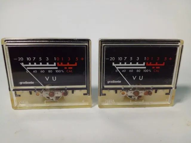 Gradiente S95 Tape Deck - Par VU