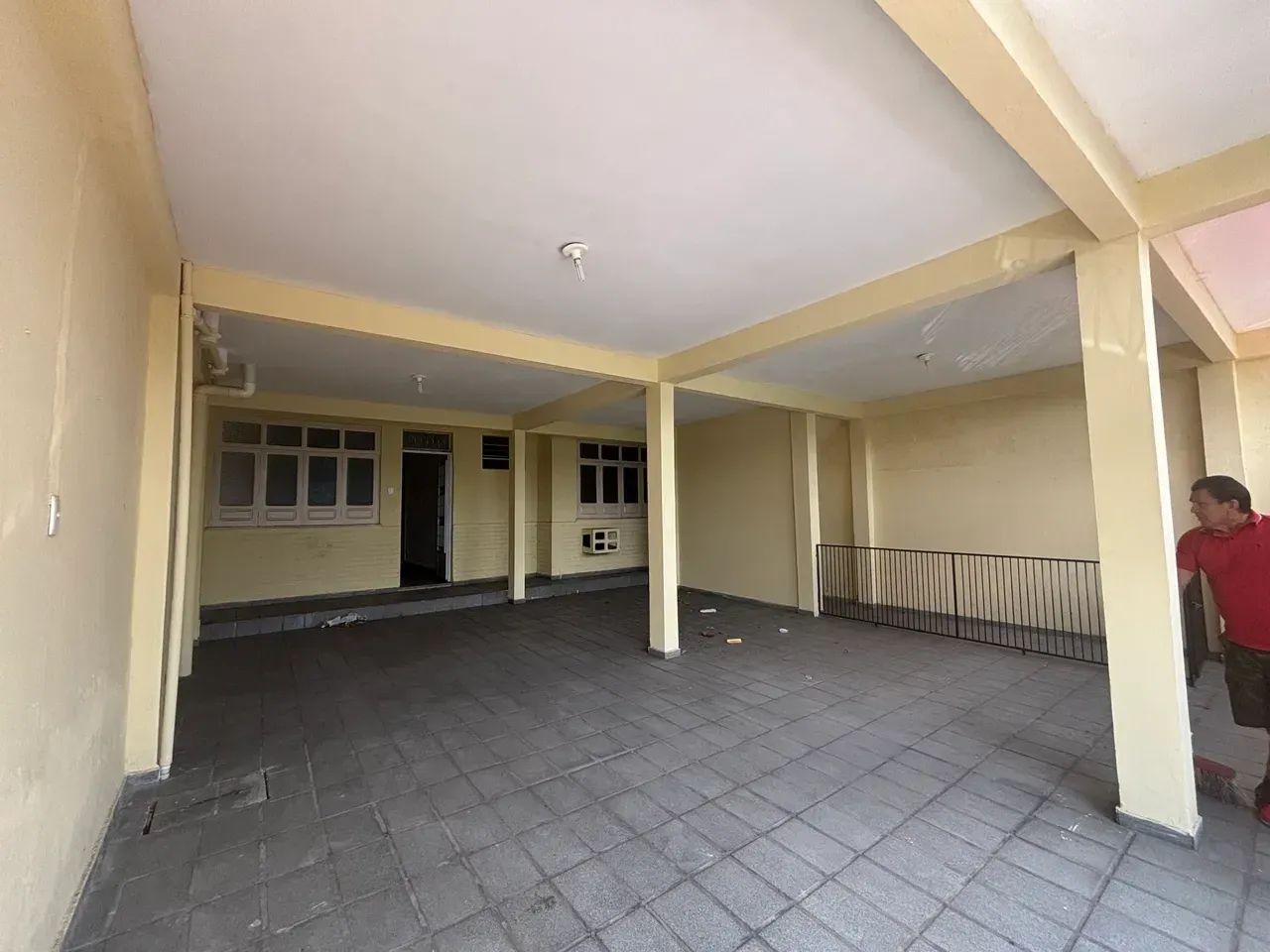 São Jorge, Vendo 2 piso com 04 quartos mais a laje, financia. - Foto 2
