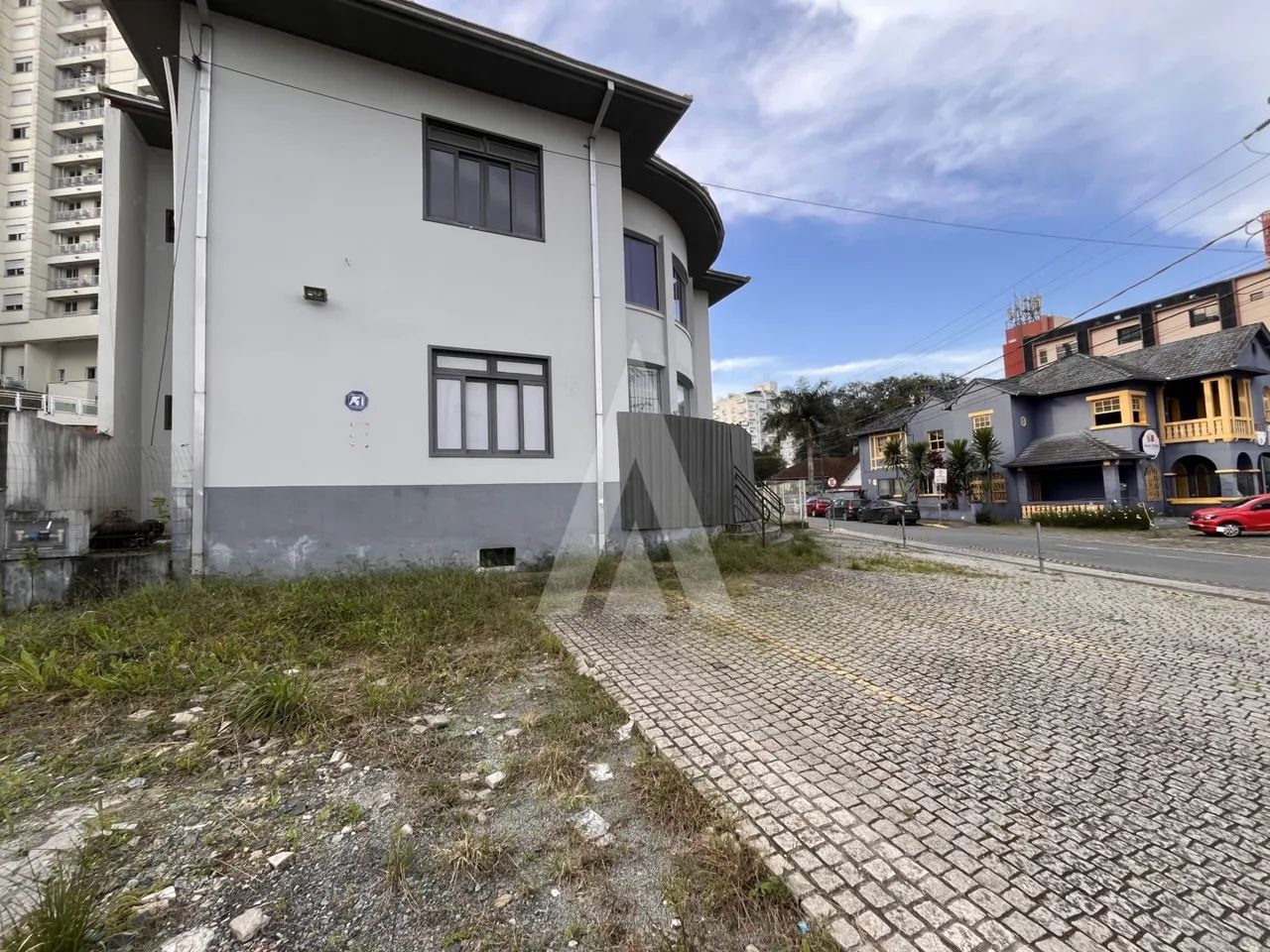 Imóvel comercial no Centro com 478 m² e 20 vagas de garagem. - Foto 2