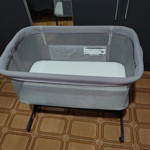 Berço cinza claro
