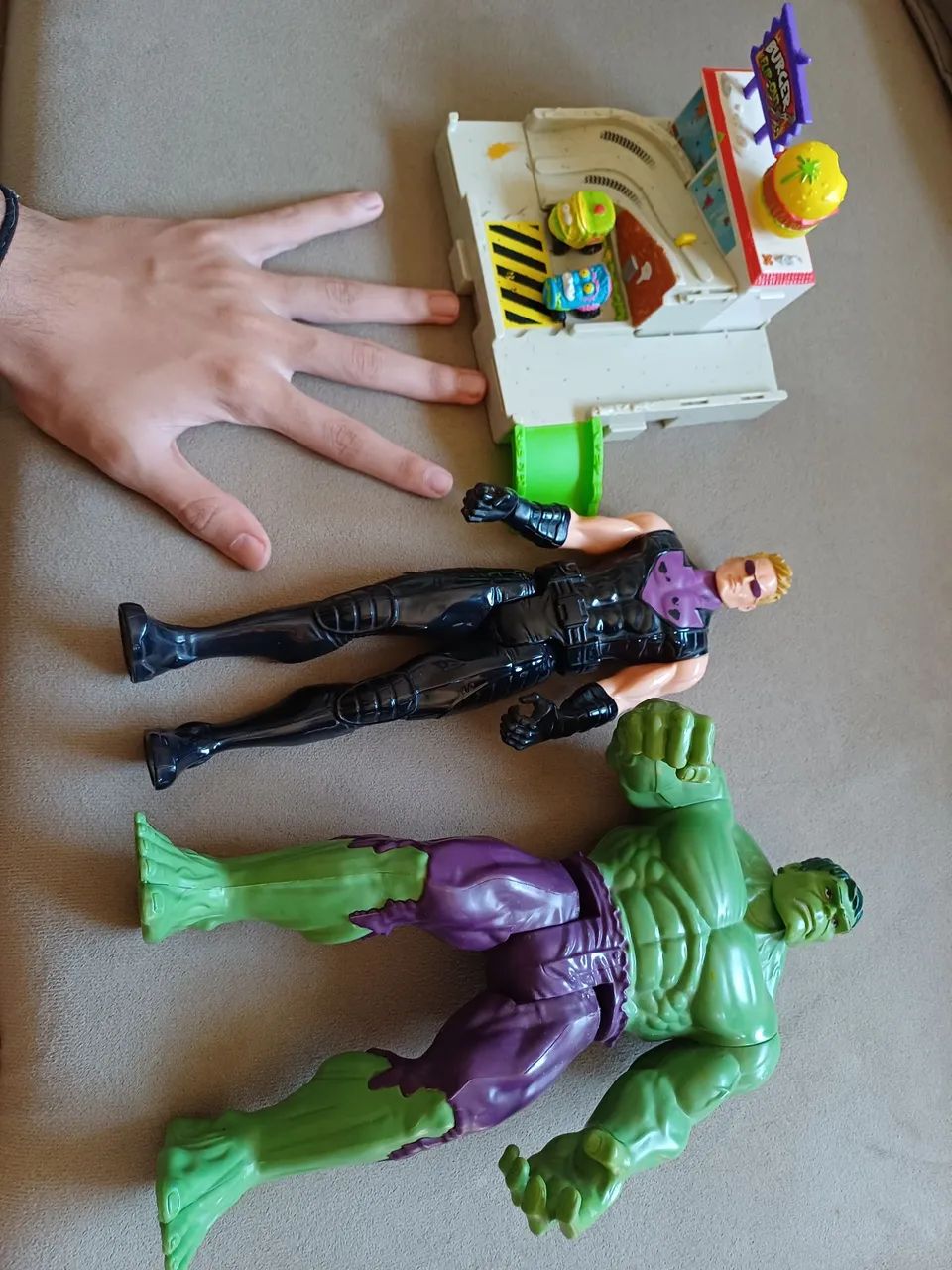 Brinquedos e Bonecos - Foto 2