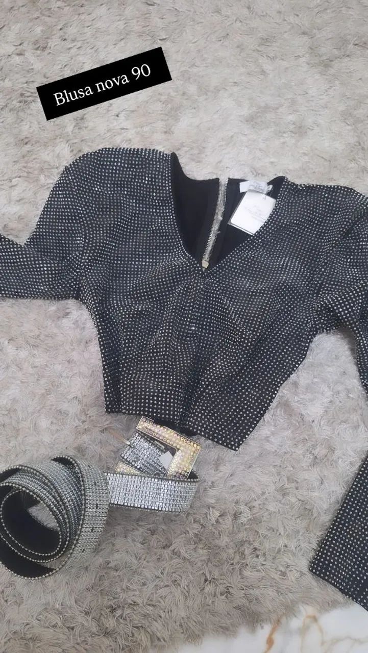 Vendo blusa nova Com Strass M *  - Foto 2