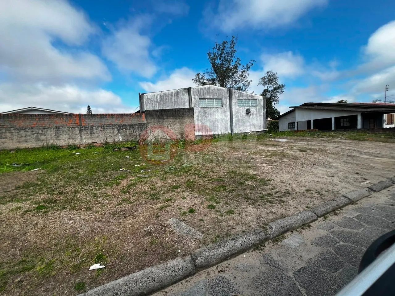Duas Salas Comerciais com 100 m² e Lote com 500 m² a venda em Araranguá - Foto 5
