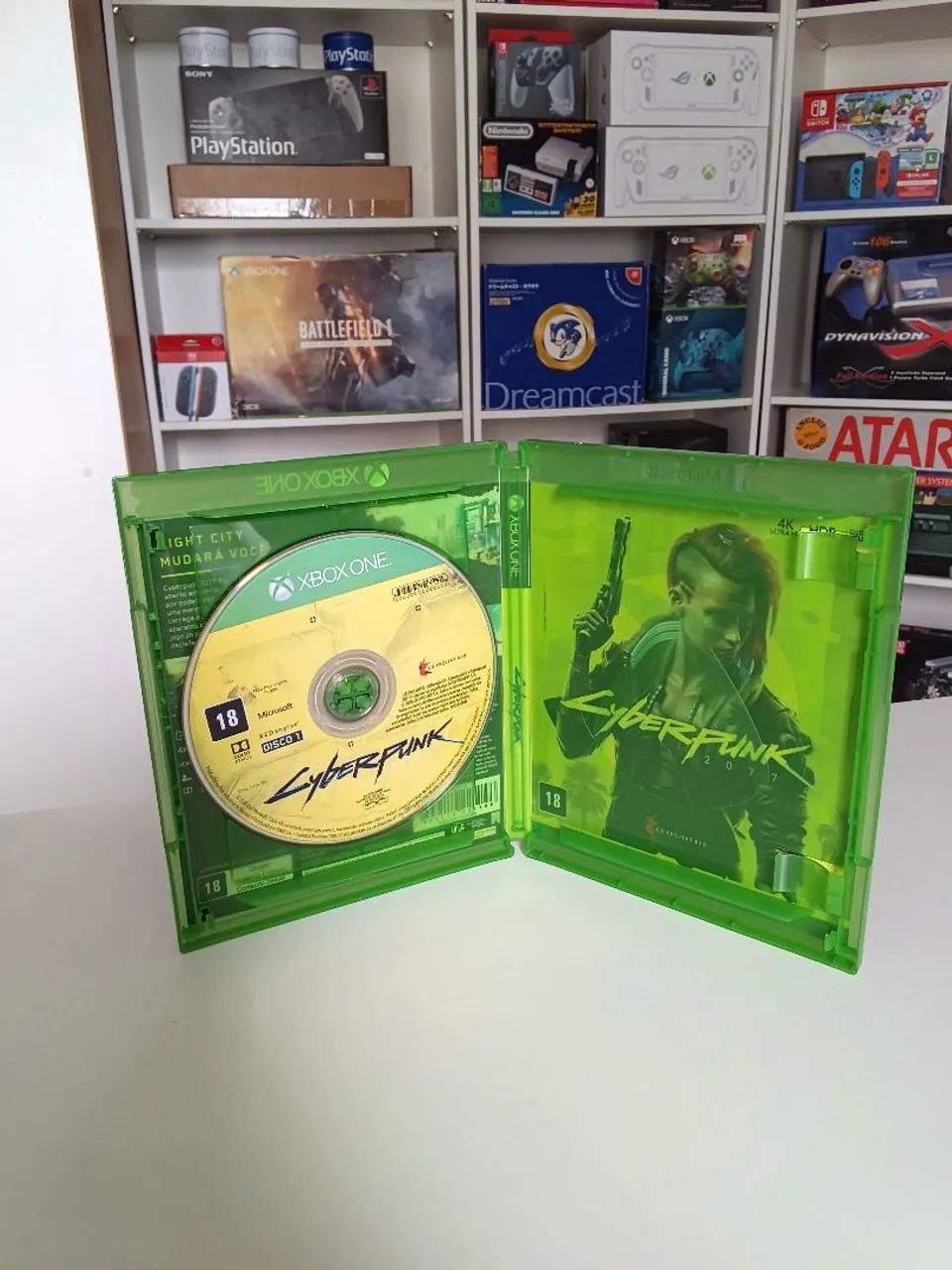 Vendo Cyberpunk 2077 Xbox One Semi novo  - Foto 3