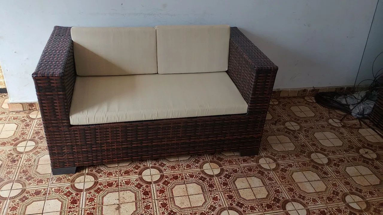 Sofá alto padrão de vime sintético 
