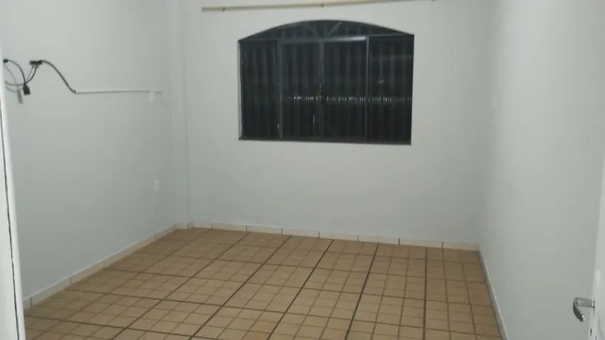 APARTAMENTO COM 02 QUARTOS NO ATERRADO