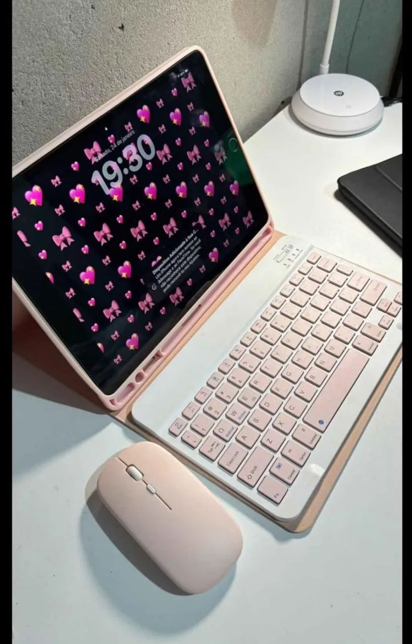 VENDO IPAD 9 GERAÇÃO ACOMPANHANDO TECLADO E MOUSE
