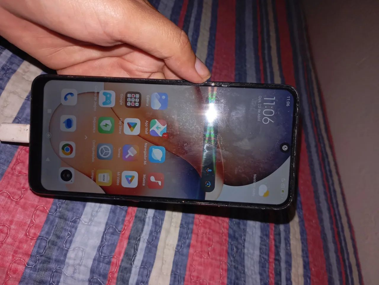 Vendo celular com marcas de uso - Foto 2