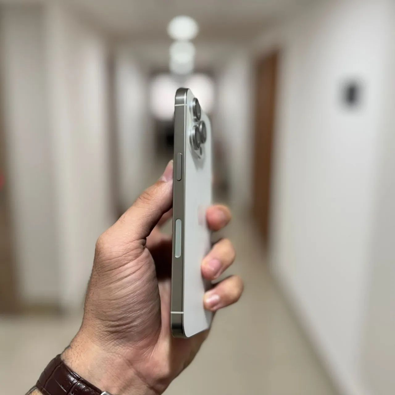 iPhone 15 Pro Max 256GB Branco Face ID Off - Foto 3