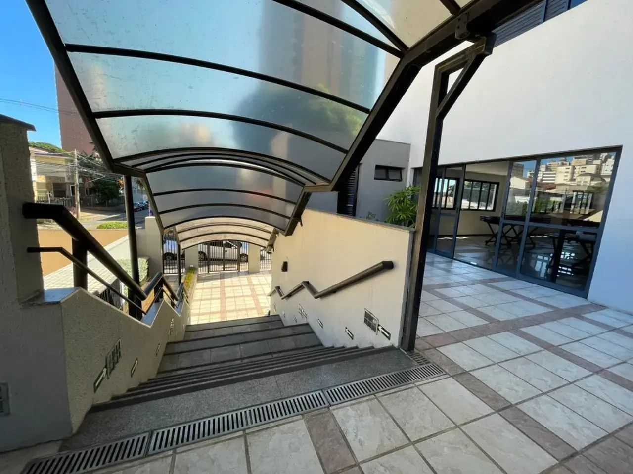 Cambuí Ótimo Apartamento com 2 Suítes em Campinas - Foto 4