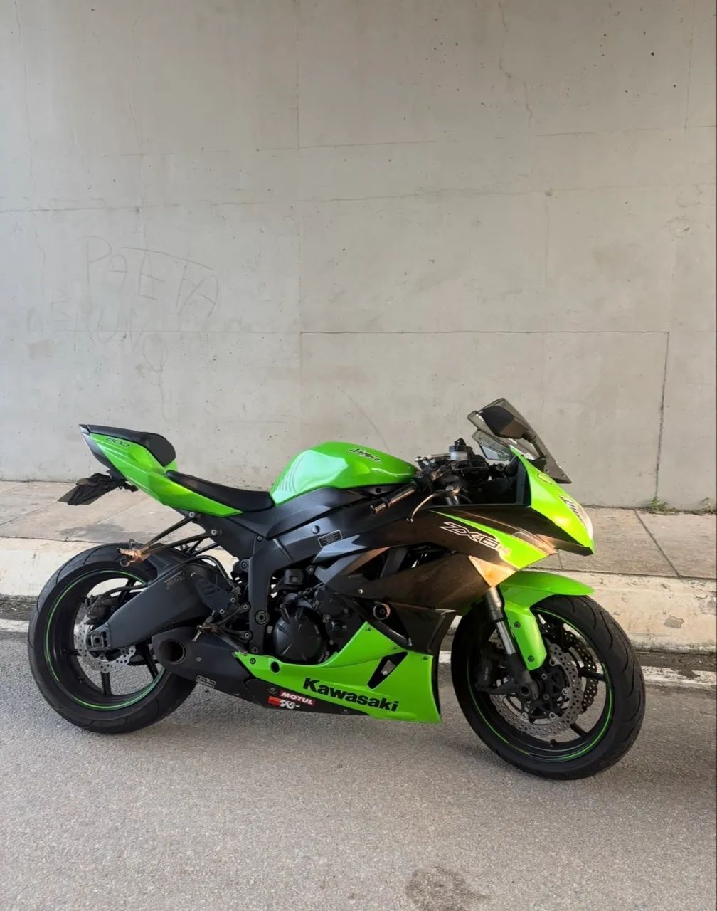 Vendo Kawasaki ZX6R - Foto 2