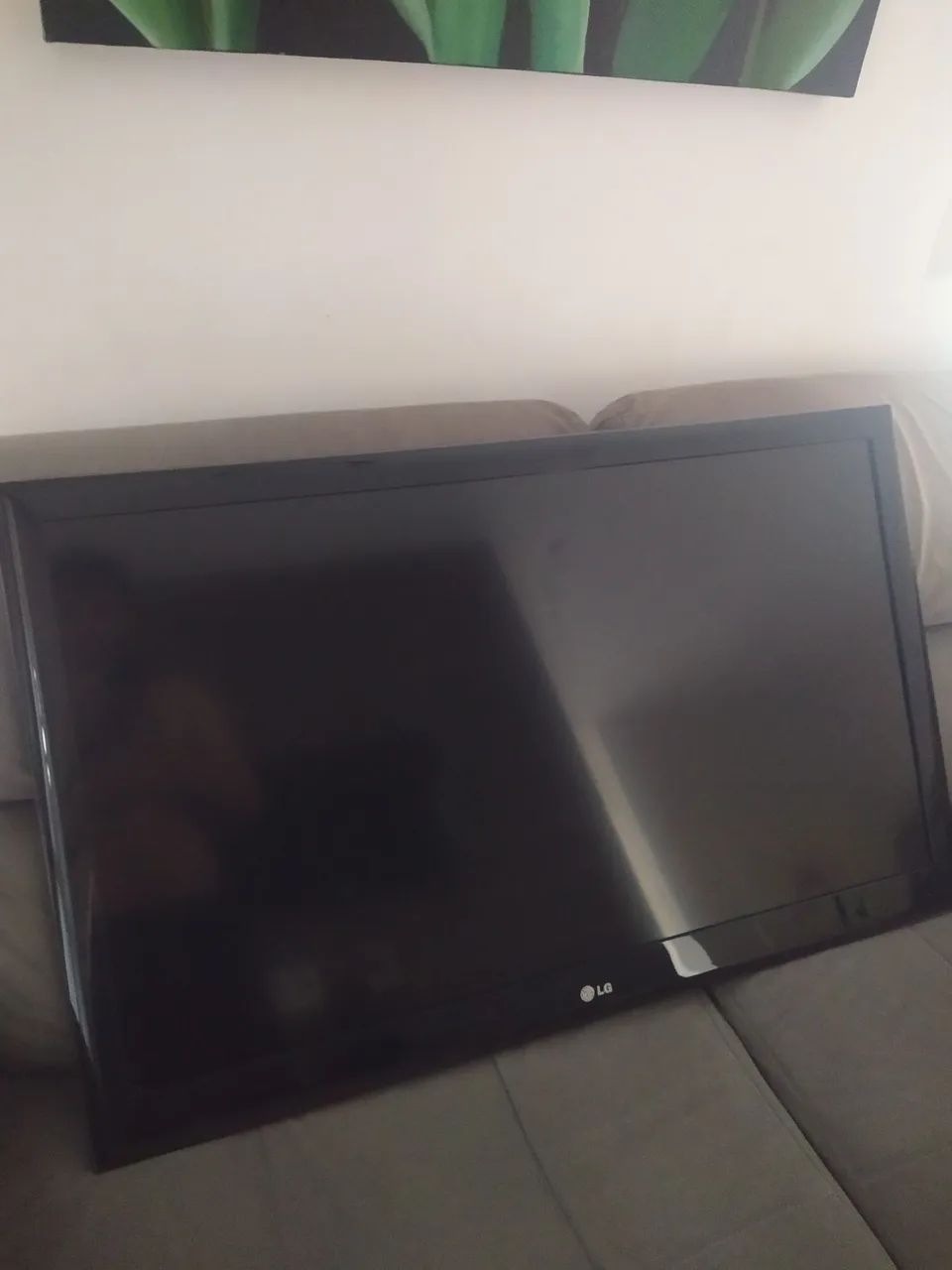 TV LED 42 Polegadas quebrada