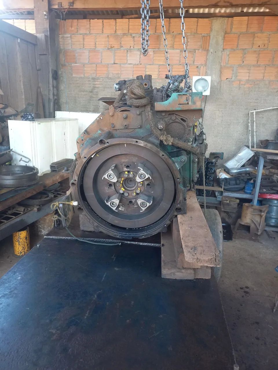 Manutenção de máquinas e caminhão.  - Foto 2