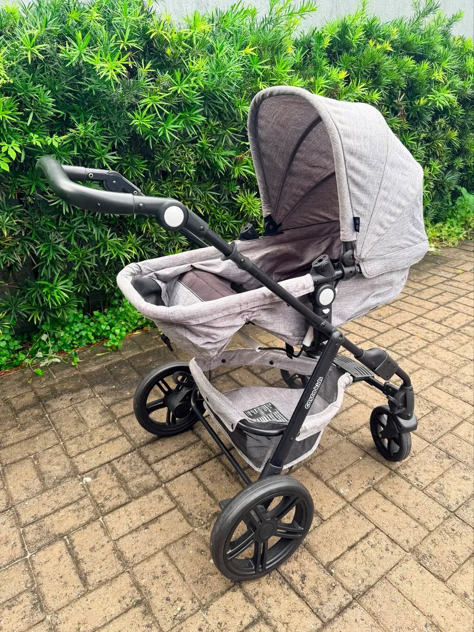 Vendo carrinho + bebê conforto.   - Foto 4