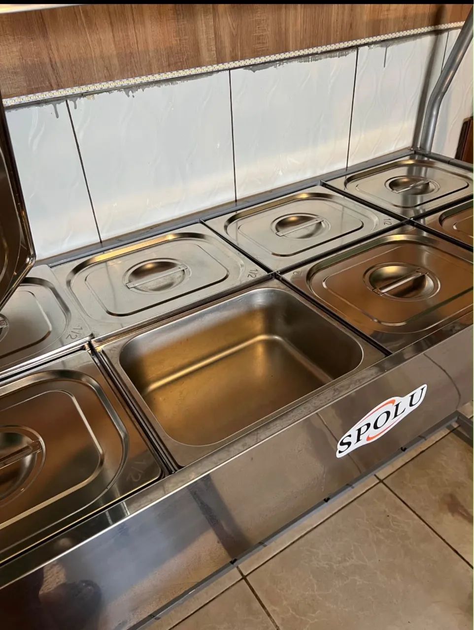 Vendo um réchaud com 8 cubas todo de inox  - Foto 3
