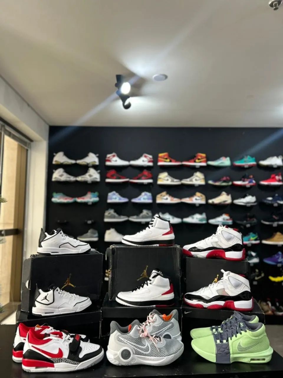 Air Jordan, Lebron Witness 8 e Kelvin Duran
