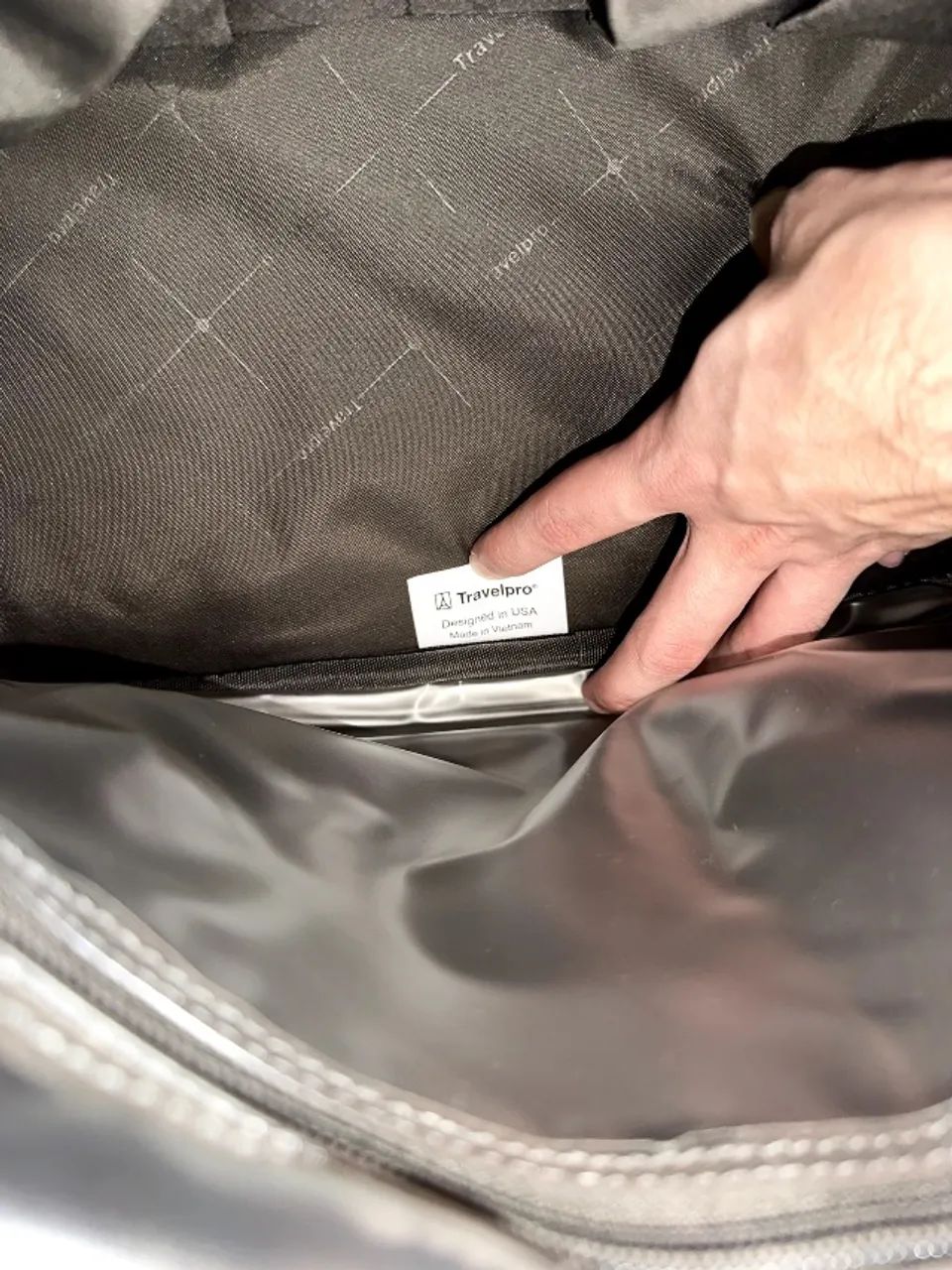 Bolsa Travelpro FlightCrew 5 - Foto 3