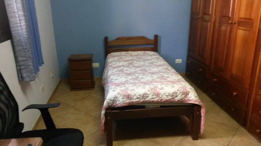 cama de solteiro + colchão+ criado mudo